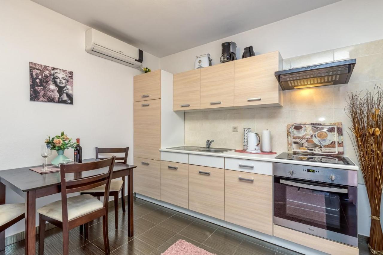 Apartments Kardumovic Kukci Экстерьер фото